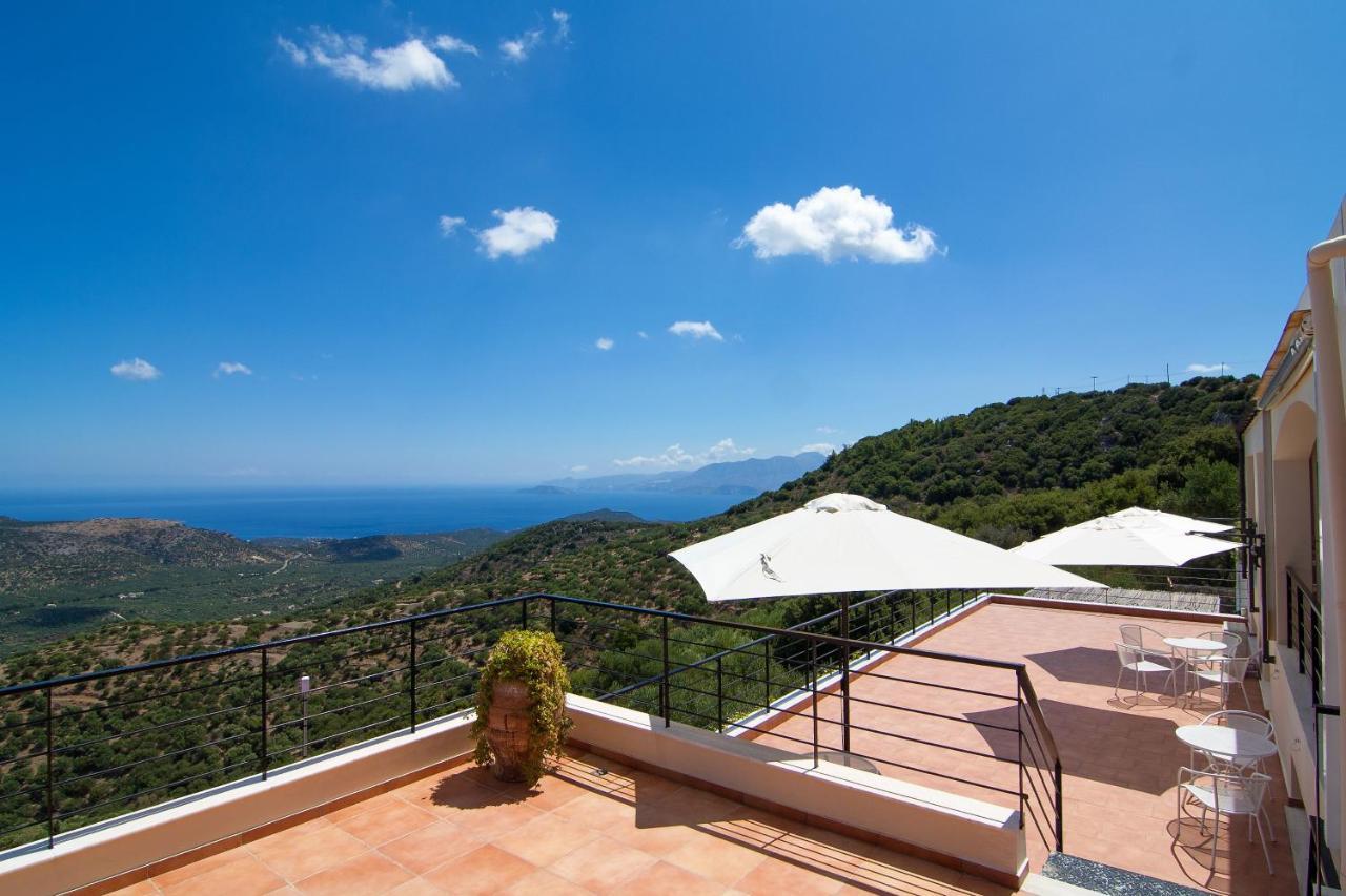 Villa Dio Petres Kroustas 外观 照片