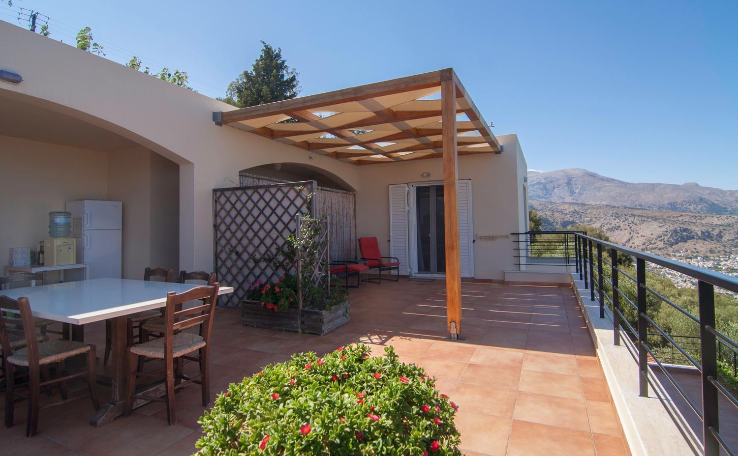 Villa Dio Petres Kroustas 外观 照片