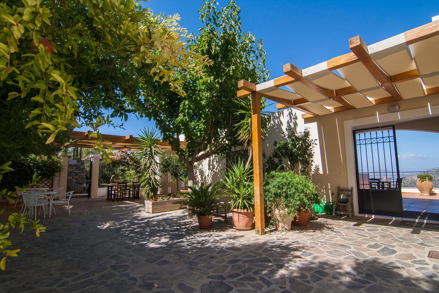 Villa Dio Petres Kroustas 外观 照片