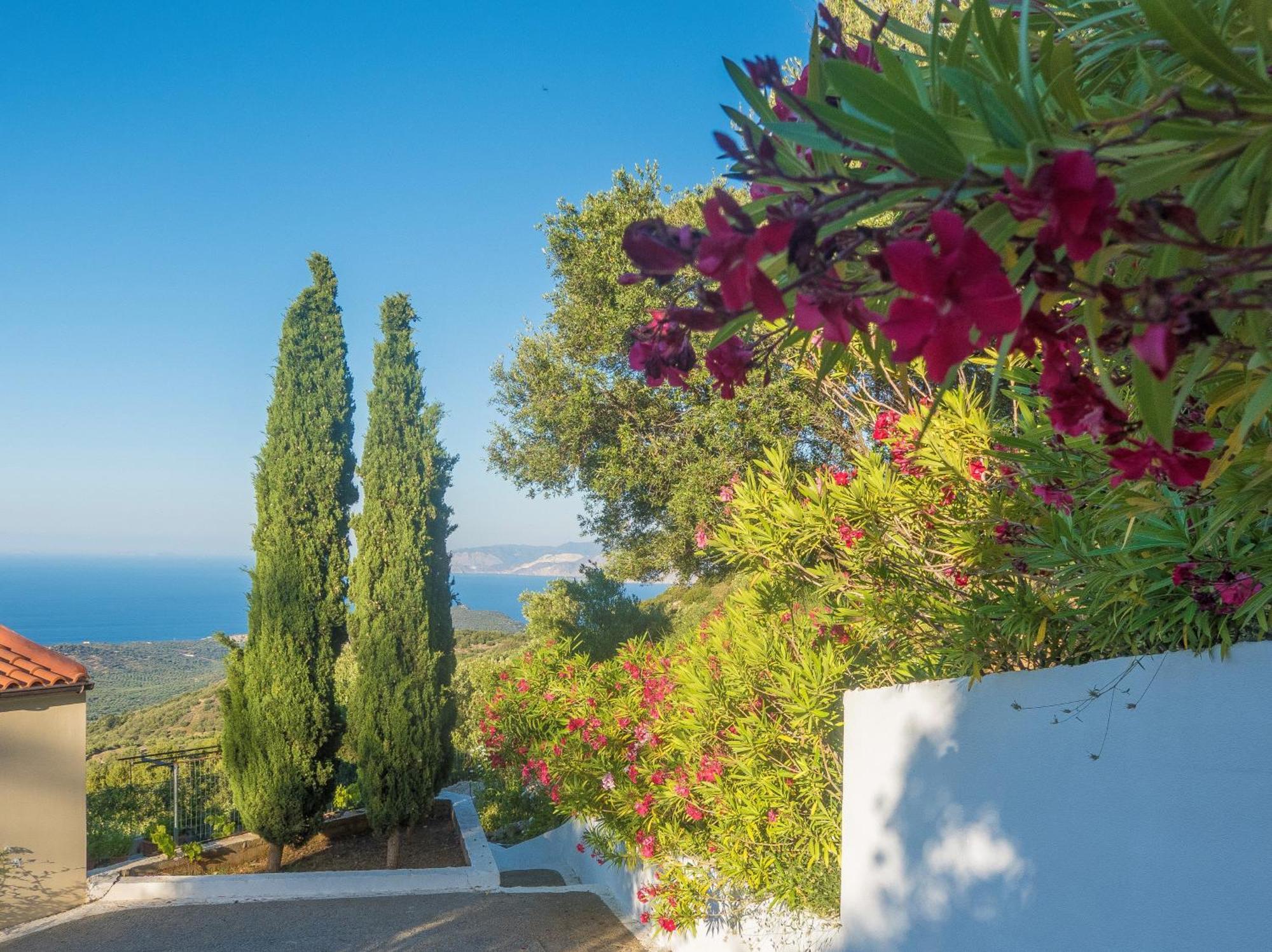Villa Dio Petres Kroustas 外观 照片
