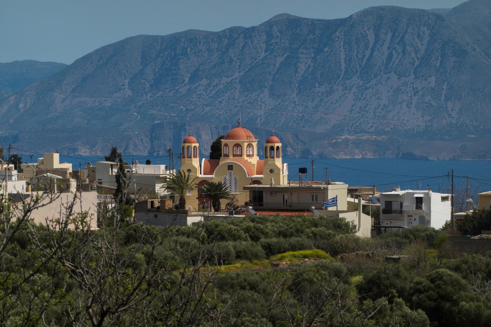 Villa Dio Petres Kroustas 外观 照片