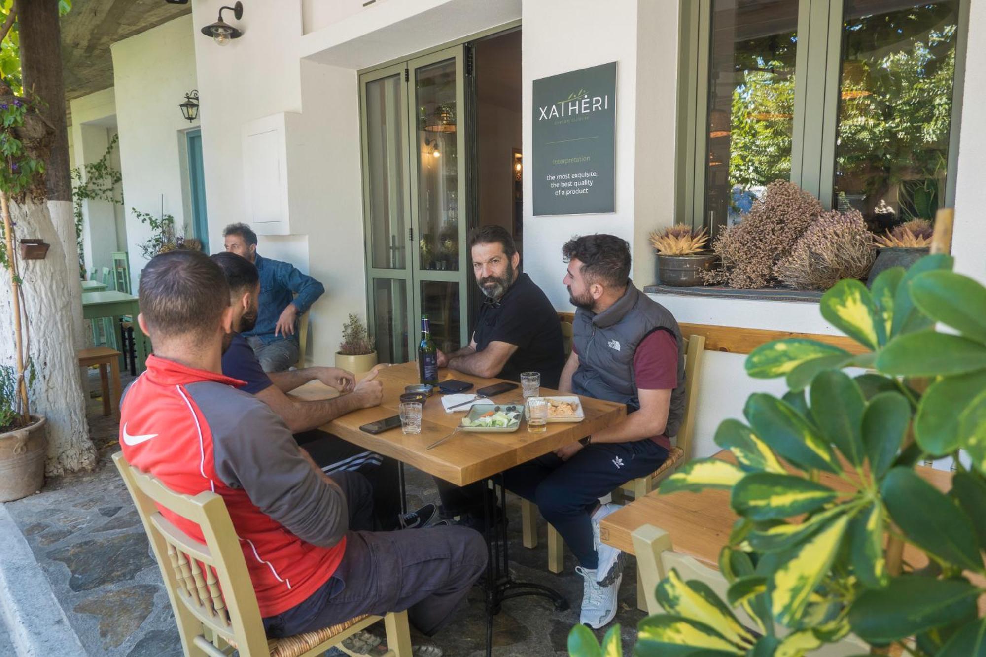 Villa Dio Petres Kroustas 外观 照片