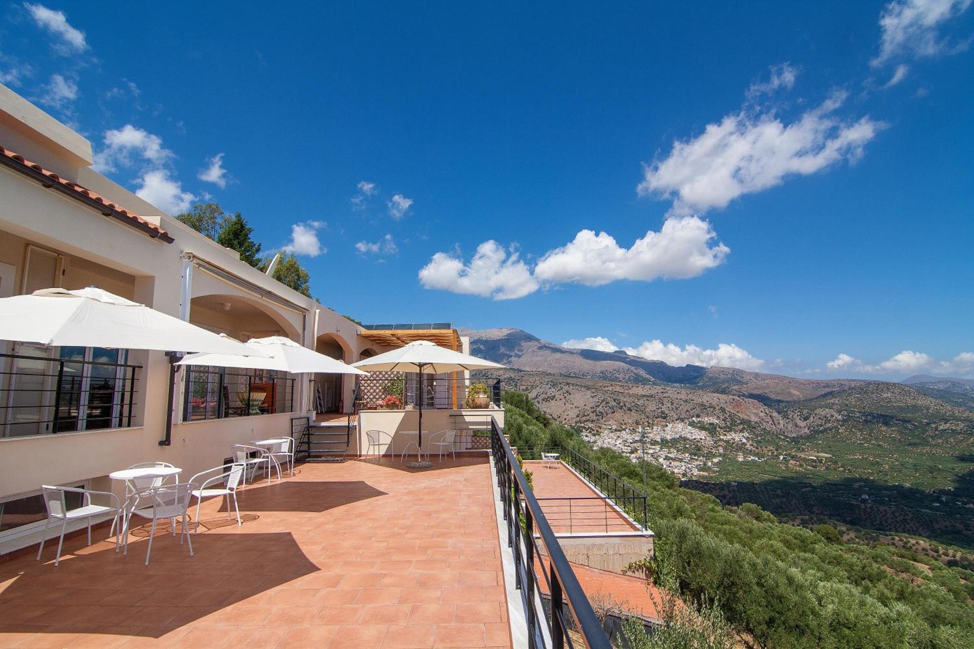 Villa Dio Petres Kroustas 外观 照片