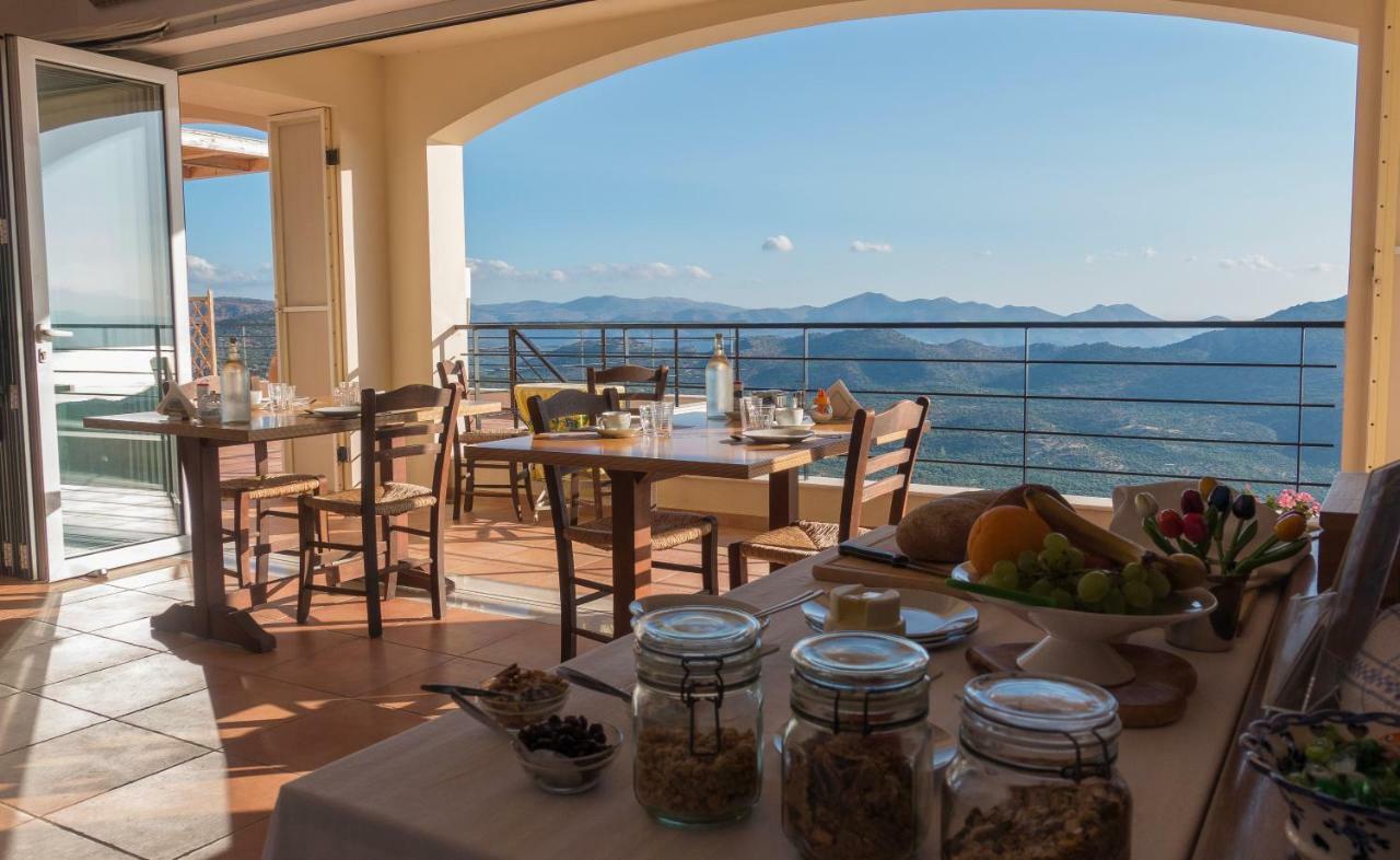 Villa Dio Petres Kroustas 外观 照片