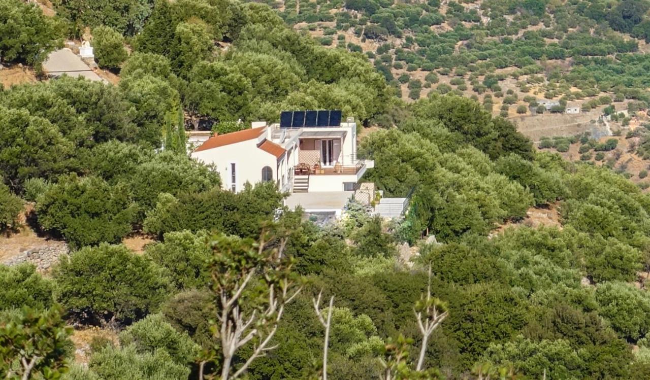 Villa Dio Petres Kroustas 外观 照片