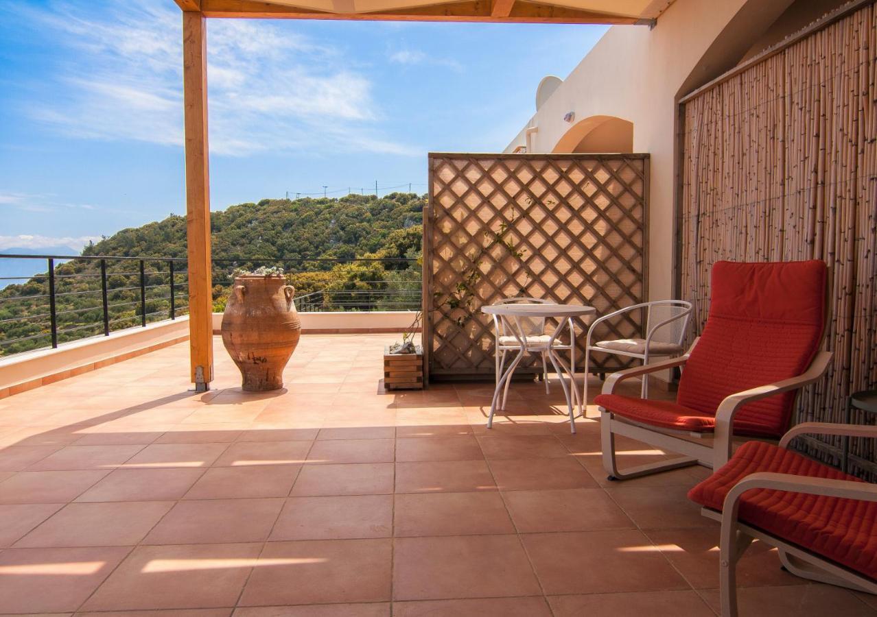 Villa Dio Petres Kroustas 外观 照片