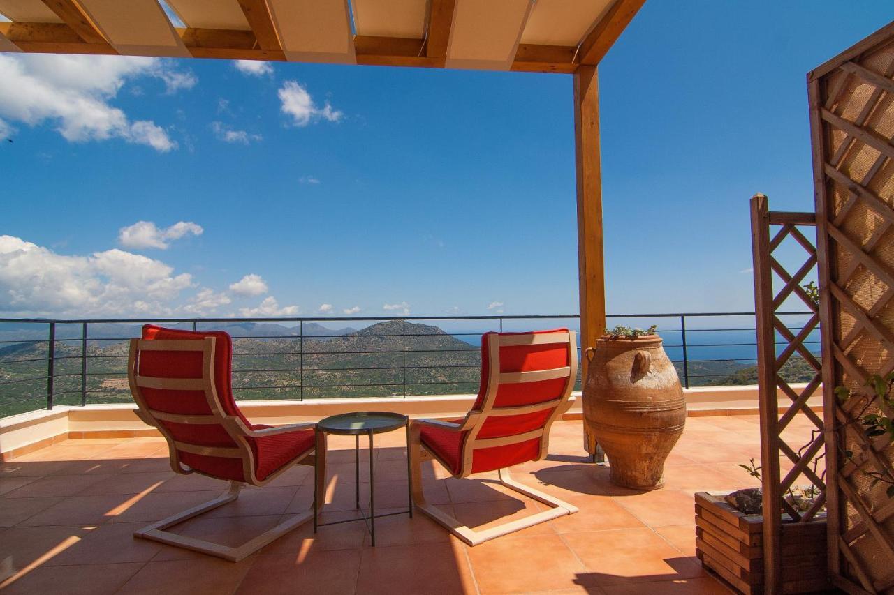 Villa Dio Petres Kroustas 外观 照片