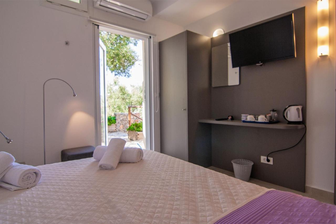 Villa Dio Petres Kroustas 外观 照片